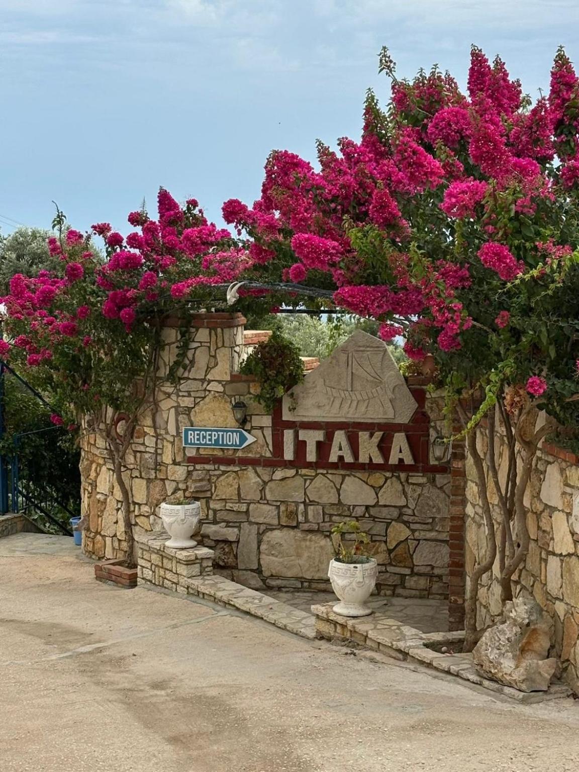 Itaka Summer Rooms Lukova Eksteriør bilde